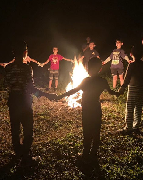 キャンプファイヤー